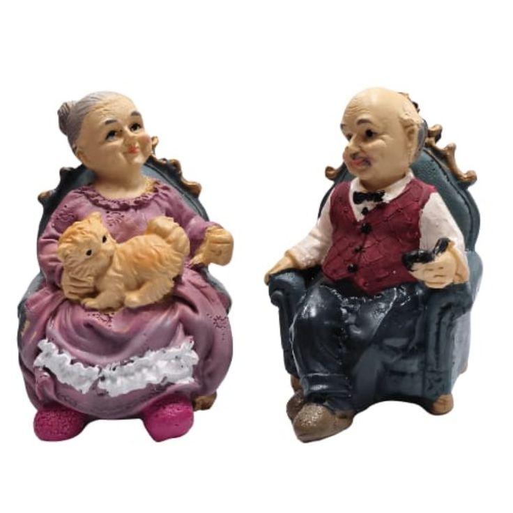 Dada Dadi on Singhasan  8-10 cm approx