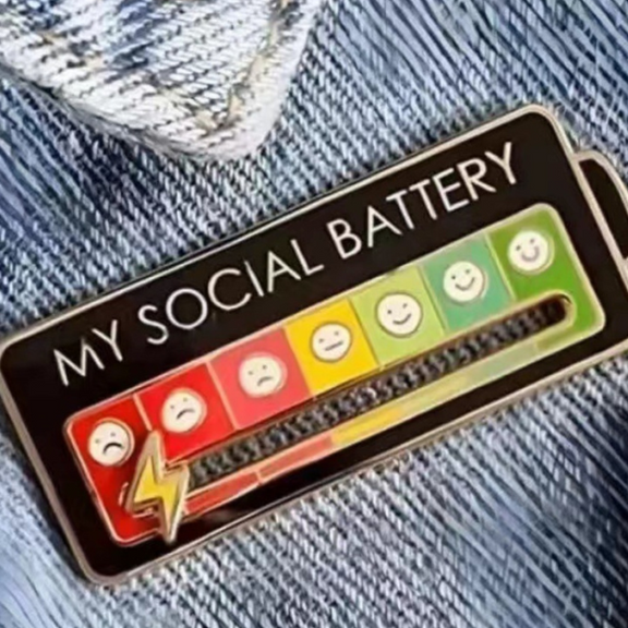 Social Battery Brooch pack of 6 ( net price 45 )