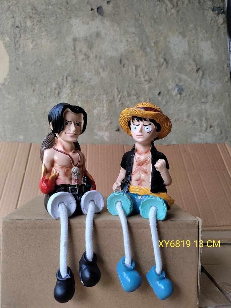 ace & luffy  leg hangings showpiece