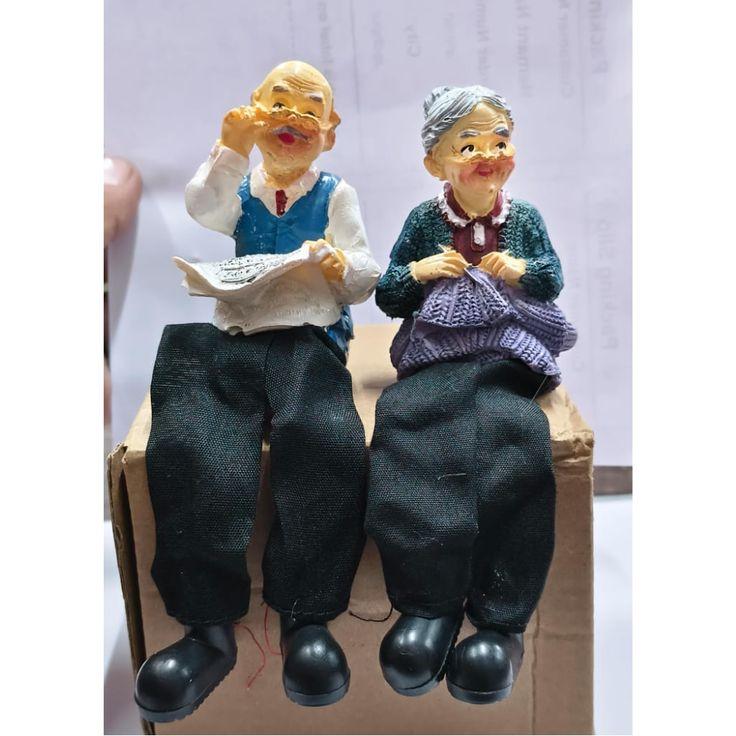 2 Pairs - Dada Newspaper , dadi sweater approx 15cm . Net pair cost 130